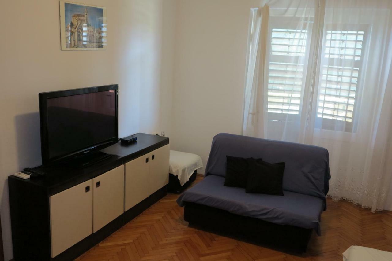 Apartments Jerko Jadrijevic พรีมอชเตน ภายนอก รูปภาพ