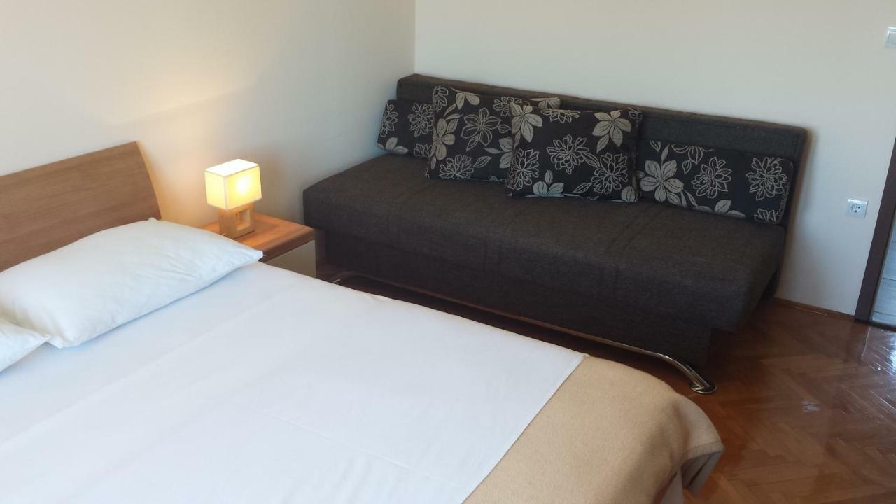Apartments Jerko Jadrijevic พรีมอชเตน ภายนอก รูปภาพ